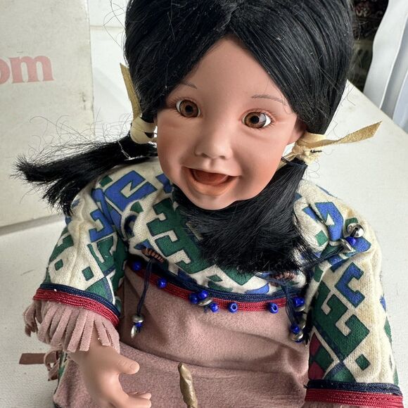 Danbury Mint Native American Indian Doll Spring Blossom by FayZah Spanos Pottery - Picture 12 of 14